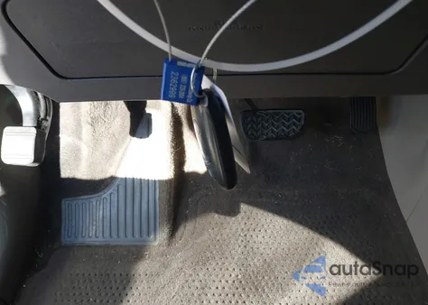 2016 Toyota Sienna Xle 8 Passenger from USA, damaged, VIN 5TDYK3DC4GS757591